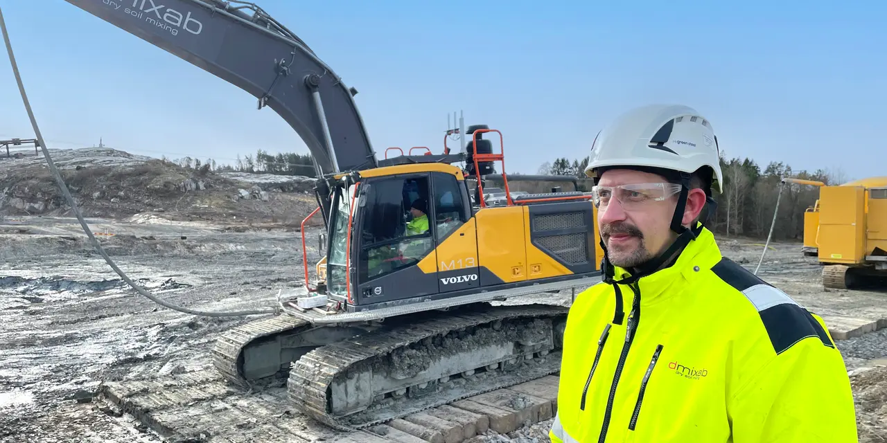 Christian Hallgren, Dmixab.
